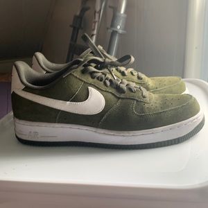 Green suede Nike air forces